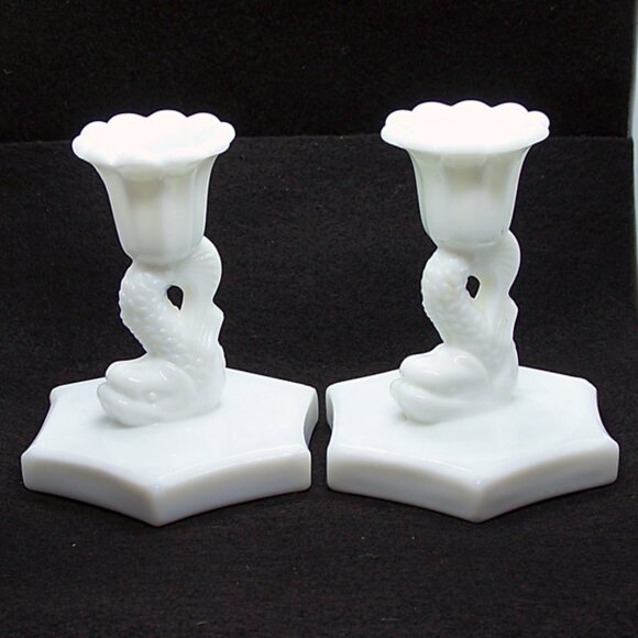 VTG - A pair of Milk Glass, Westmoreland Koi/Dolphin, Candlestick Holders - Picture 4 of 9